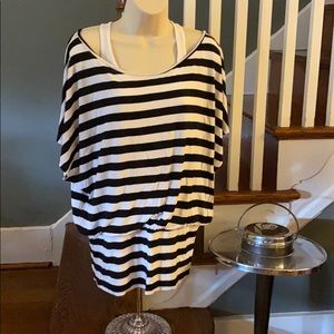 Venus Lascana XS Black & White 2 in 1 Short Sleeve Banded Shirt